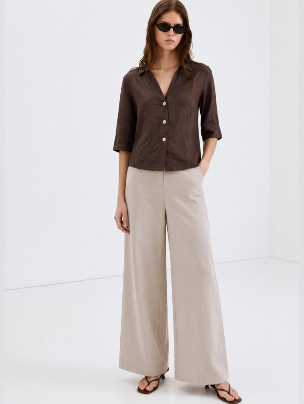 Vince lightweight 100% cotton pants 34in waist 27in Inseam. Soft structure
